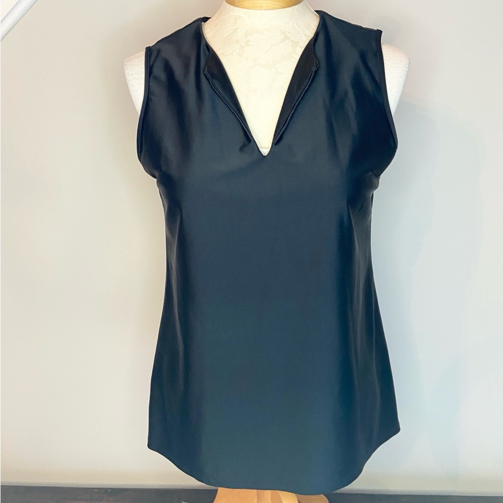 Jude Connally Women’s Black V-Neck Sleeveless Top Shirt Size Small
